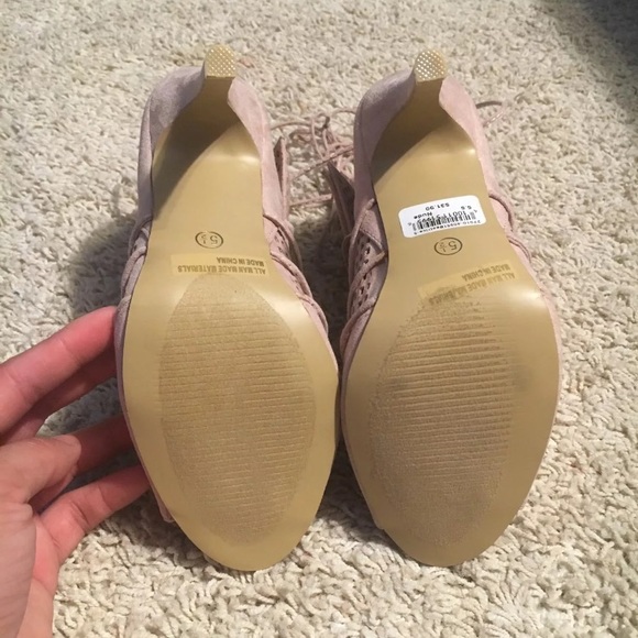 Nude heels - Picture 3 of 3